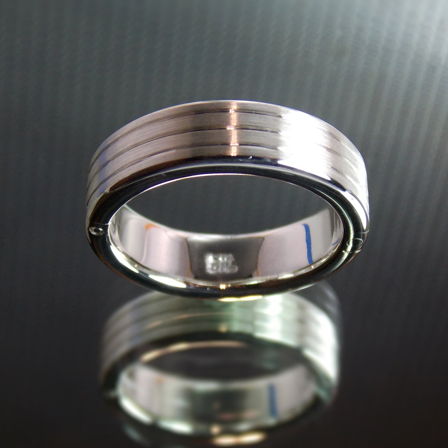 Silver hinge wedding band